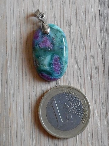 Pendentif rubis fuchsite