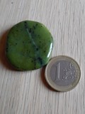 Galet plat Jade néphrite