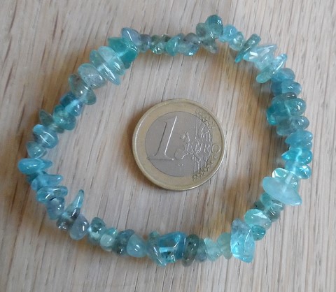 Bracelet baroque apatite bleue claire