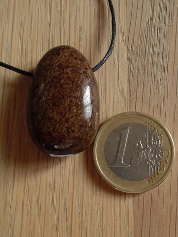 Pendentif pierre percée Bronzite