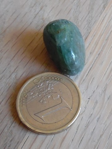 Diopside pierre roulée