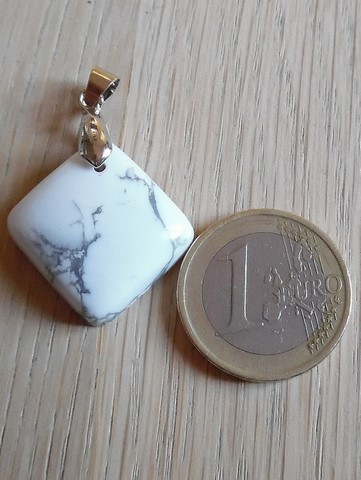 Pendentif Howlite