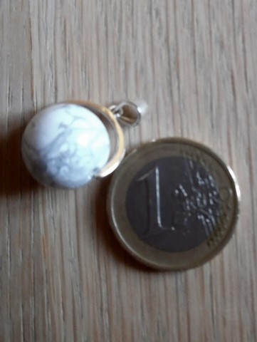 Pendentif Howlite