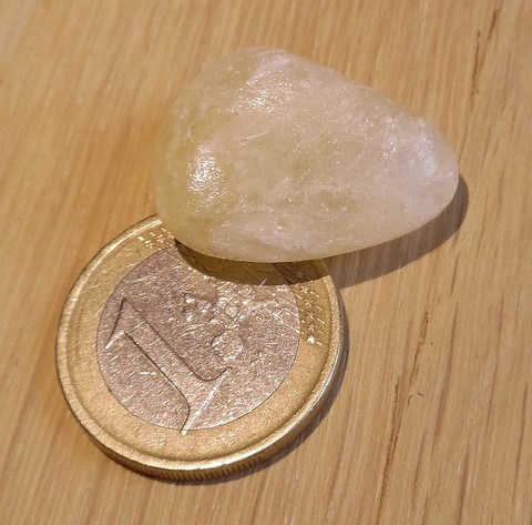 Pierre roulée Calcite jaune