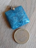 Pendentif carré Apatite bleue